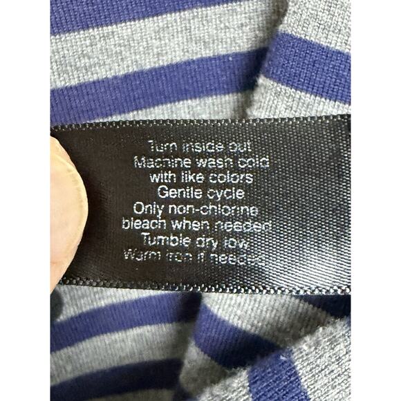 Lane Bryant Women's Lightweight Sweater Plus Sz 26/28 Gray w/ Blue Stripes - Picture 12 of 12